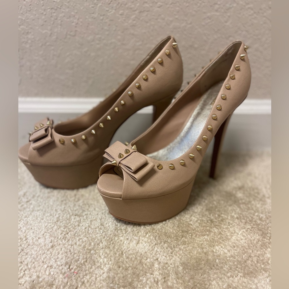 Platform heels, 5-6 inch heel. Gently used. - Picture 2 of 2